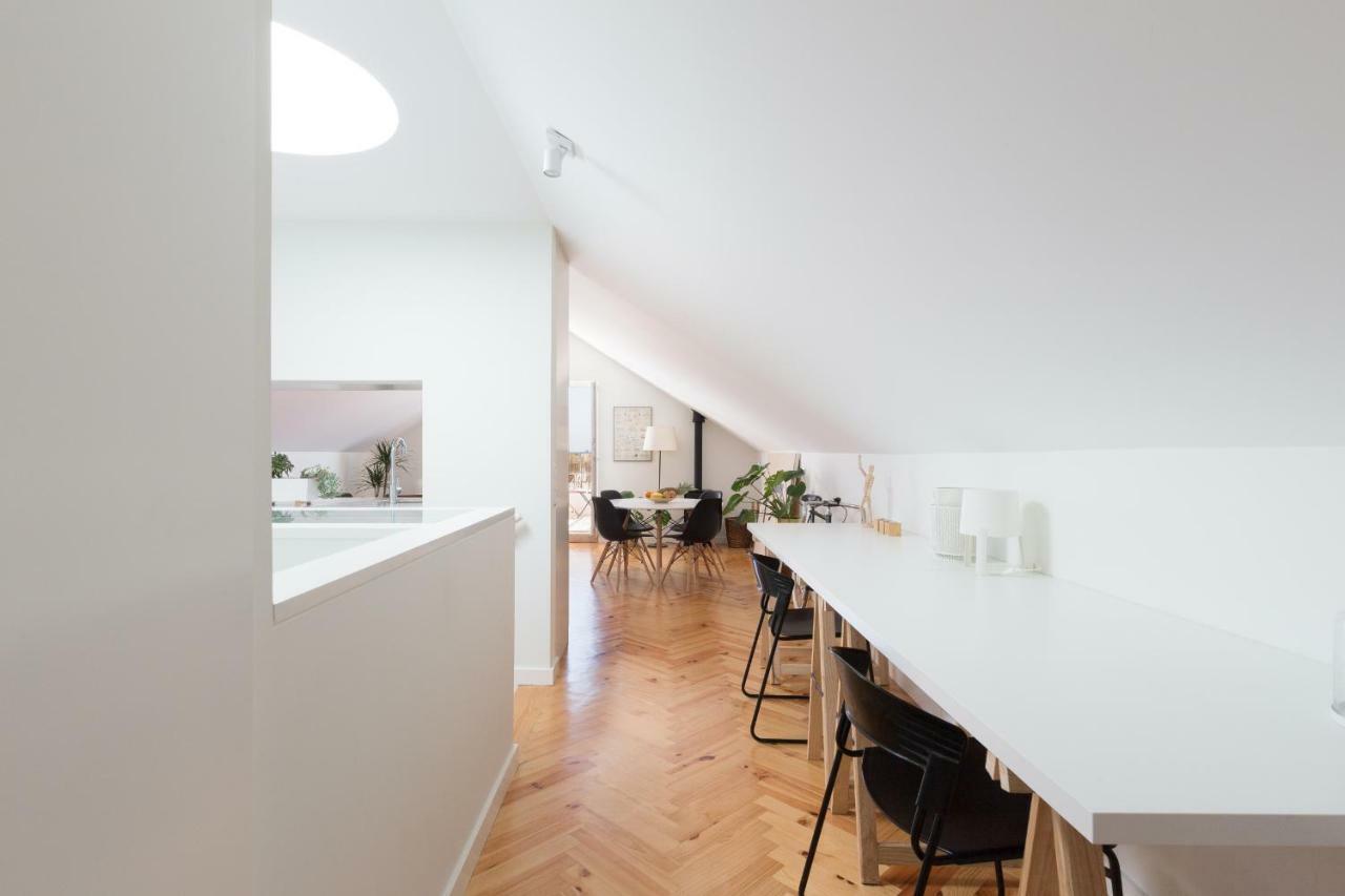 Trendy Bright Flat With Balcony By Host Wise Apartment Porto